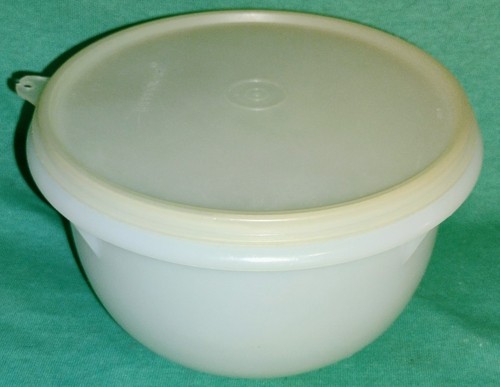 Tupperware classic mixing bowl - classic,