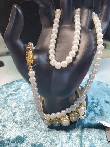 Vintage faux pearl necklace - vintage, &