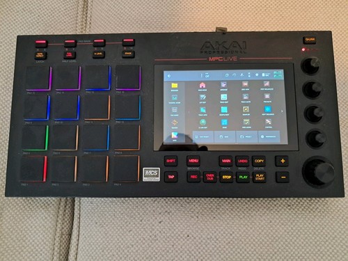Akai mpc live - akai,