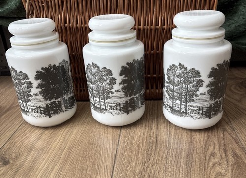 Vintage milk glass - x,