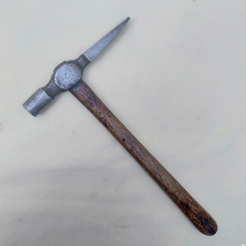 Vintage prelongated cross peen - prelongated,