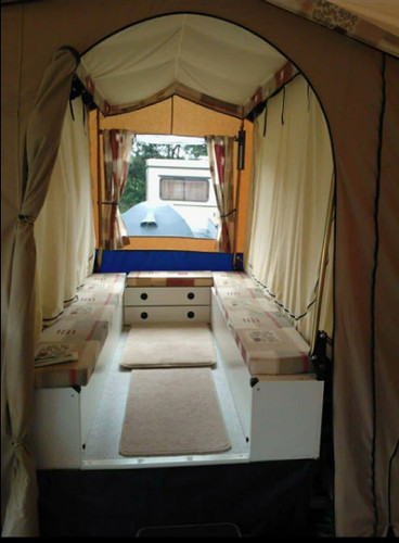 Main sleeping inner cabin - x,