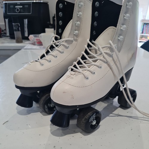 Fear figure roller skates - fear,