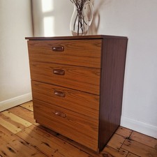 SCHREIBER CHEST OF DRAWERS --