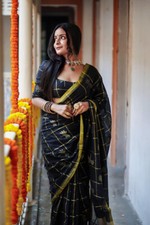 Women Beautiful Cotton Hand Made Ethnic Wear Sari With Running Blouse