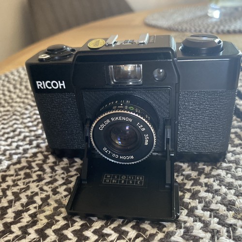 Ricoh 35mm film compact - film,