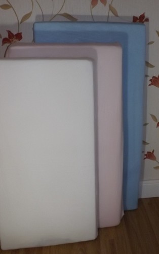 Travel cot fitted sheets - x,