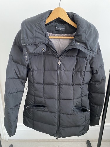 Bnwot women navy feather - navy,