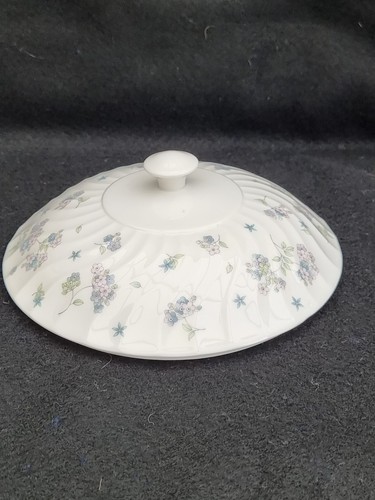 Wedgwood april flowers - wedgwood, bone