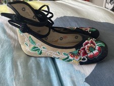 Women Chinese Folk Embroidered Shoes Floral Mary Jane Sandals Shoes Comfort