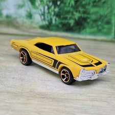 Hot Wheels '67 Pontiac GTO Diecast Model Car 1/64 (89) Excellent Condition