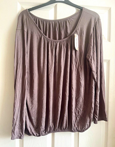 Bnwt ladies scoop - ladies,