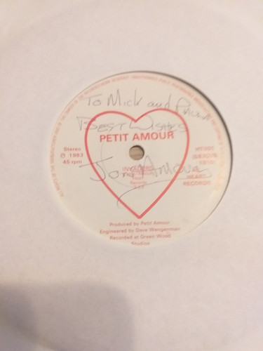 Rare signed vinyl - 45,, petit