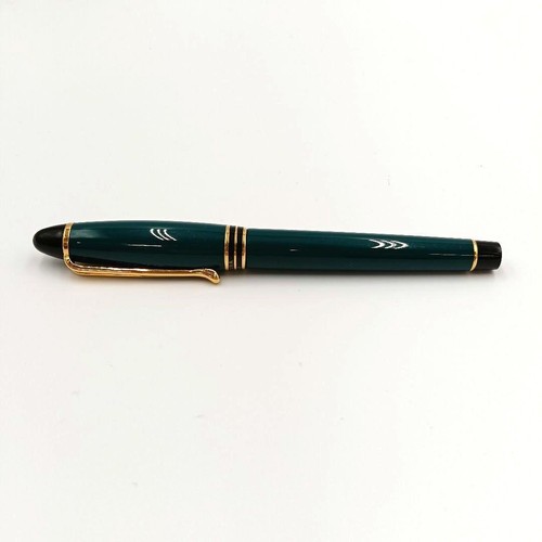 Aurora fountain pen - green, and