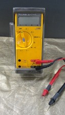 Fluke 23 Multimeter with leads