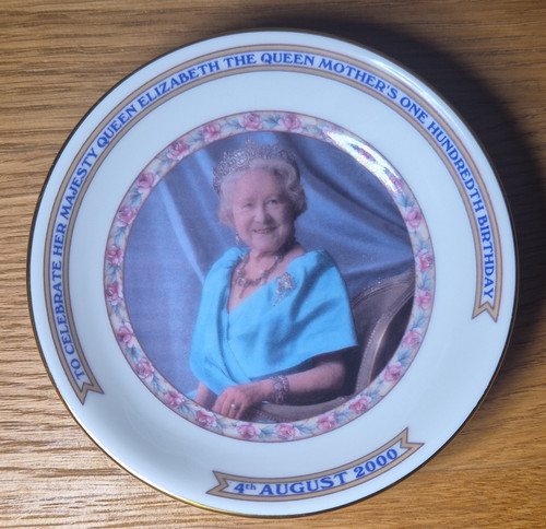 Aynsley collector plate - aynsley, queen
