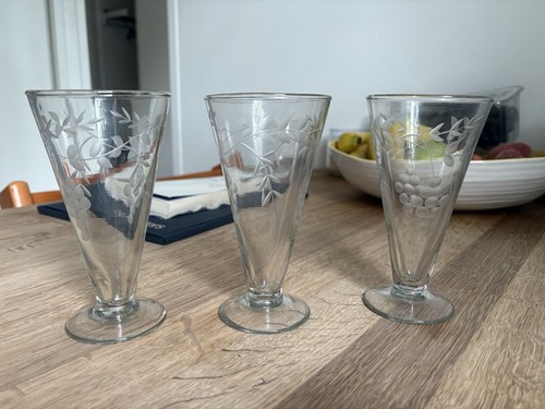 Vintage champagne glasses - champagne,