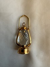 SWAROVSKI CRYSTAL MEMORIES –