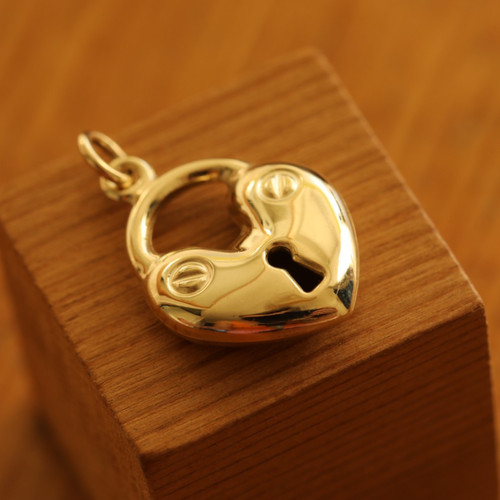 9ct solid yellow gold - 9ct,