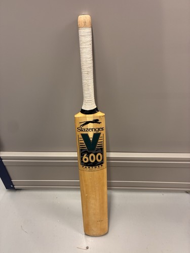 Cricket bat vintage - vintage, slazenger