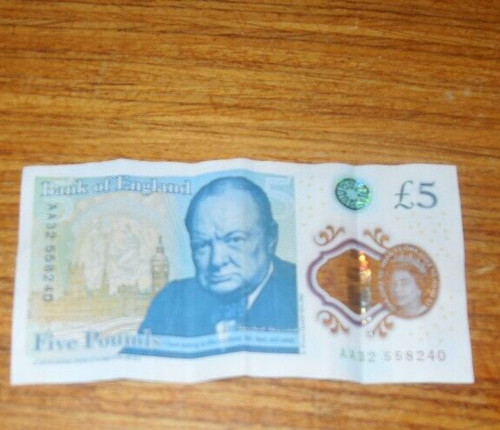 Note serial number - £5, aa32