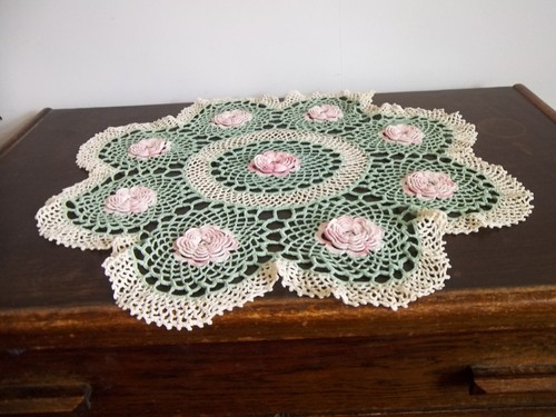 Crocheted cotton doily - crocheted, 22"