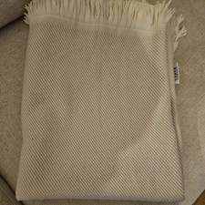 The White Company Small Natural Throw. Used for display only.