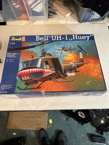 Revell bell huey - bell, 1:24