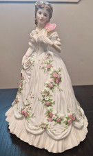 Royal Worcester Lady Figurine Queen of Hearts with COA