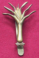 WW1 Welsh Guards British Military Cap Badge - brass with brass slider