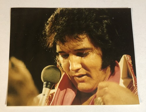 Elvis presley 8x10 - elvis, on