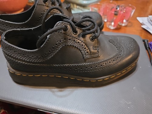Martens gabe wingtip shoe - dr.,