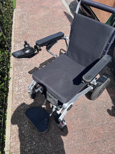 Universal electric wheelchair - universal,