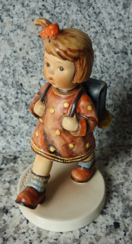 Hummel figurine hum - hum, "the