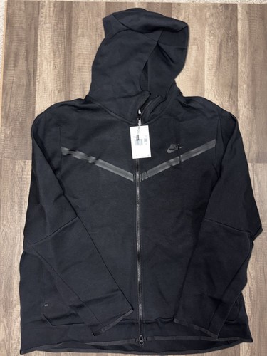 Brand new nike sportswear tech - nike,