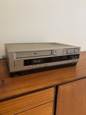 Hitachi VT - 33E Video Deck Vintage VHS Player Recorder Mid 80s