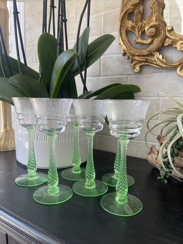 Art deco uranium glass - deco,