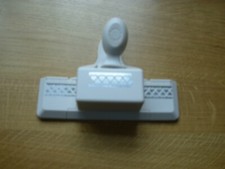 LARGE MARTHA STEWART, HEART CHAIN BORDER PUNCH. USED ONCE. FREE POSTAGE.