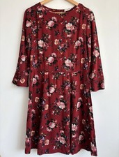 Oasis Women's Burgundy Floral