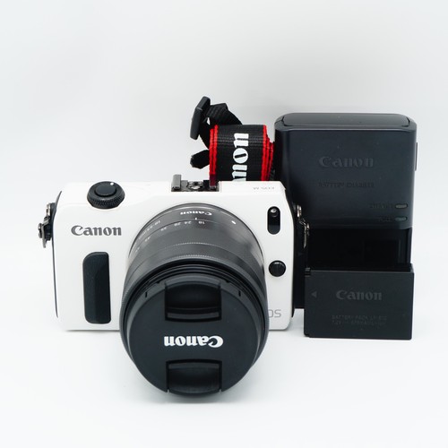 Near mint canon eos m - canon,