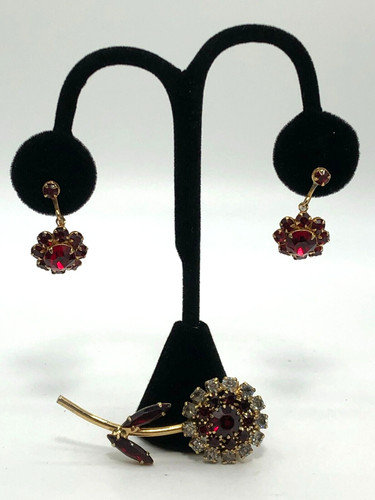 Vintage red rhinestone - red, flower