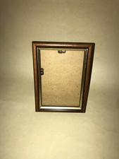 Small Vintage Wooden Picture Frame. Approx. window size 9 x 13 cm.