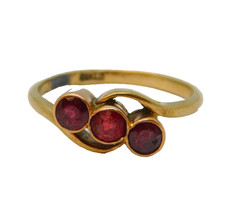 Victorian 9ct Gold Three-Stone Garnet Crossover Ring Antique c1880