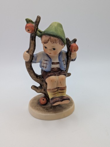 Goebel 142 apple - 3/0, boy