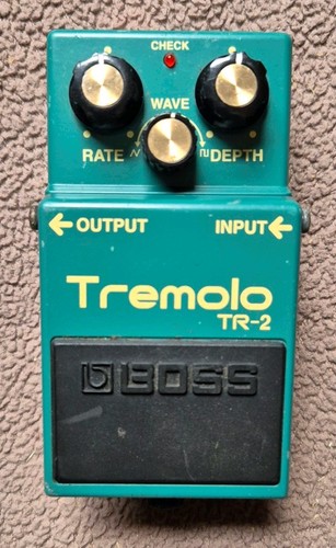 Boss tremolo guitar - tr-2,
