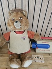 Teddy Ruxpin 1985 Worlds of Wonder Bear and projector 