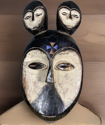 Authentic african art - art, wood