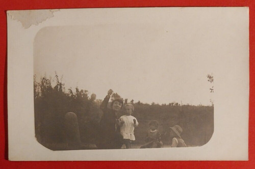Postcard woman and children - postcard,
