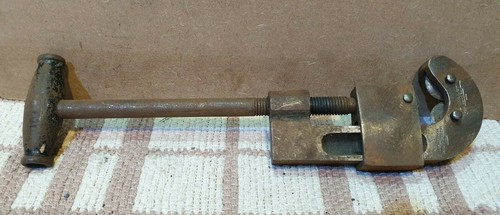Record metal 101 pipe - metal,