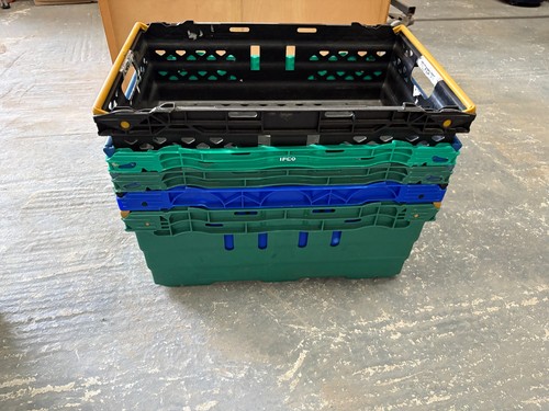 Stackable plastic trays 5 - plastic,